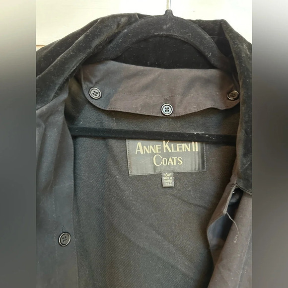 Vintage Anne Klein Black Wool Whimsigoth Velvet Trim Heavy Trench Coat Size 18W - Picture 3 of 9